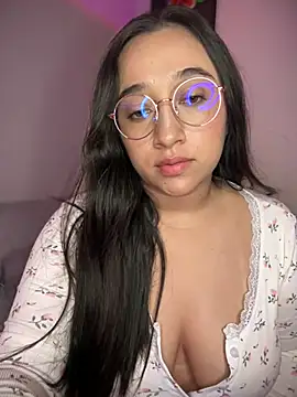 cata megan online show from March 3, 2025, 12:17 pm