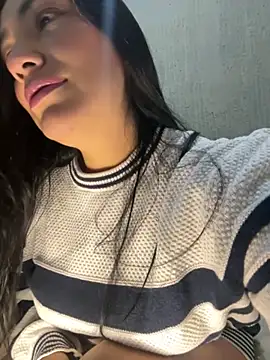 emmily d online show from November 11, 2025, 6:47 pm