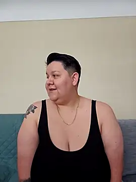 DevilDahm online show from April 18, 2026, 8:42 pm