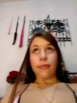 RubyEmerald online show from November 9, 2025, 2:37 am