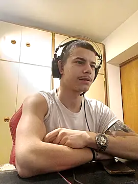 Snapshot of BigDickEnrg7195 chatting on February 16, 2025, 9:16 pm BigDickEnrg7195 online show from February 16, 2025, 9:16 pm