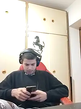 Snapshot of BigDickEnrg7195 chatting on February 23, 2025, 9:37 pm BigDickEnrg7195 online show from February 23, 2025, 9:37 pm