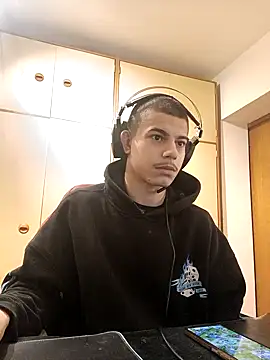 Snapshot of BigDickEnrg7195 chatting on February 5, 2025, 10:11 pm BigDickEnrg7195 online show from February 5, 2025, 10:11 pm