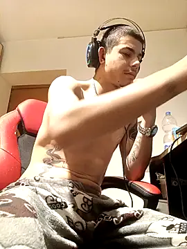 Snapshot of BigDickEnrg7195 chatting on December 2, 2024, 8:28 pm BigDickEnrg7195 online show from December 2, 2024, 8:28 pm