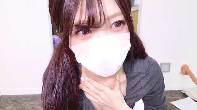 oxo yuna oxo online show from May 11, 2026, 1:12 pm