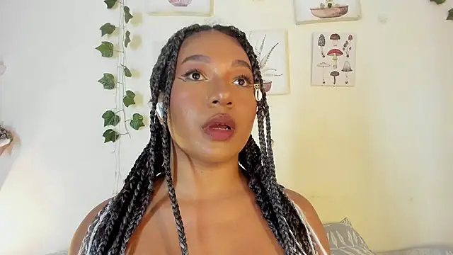 Snapshot of sara_sophieee chatting on January 17, 2025, 1:04 am sara sophieee online show from January 17, 2025, 1:04 am