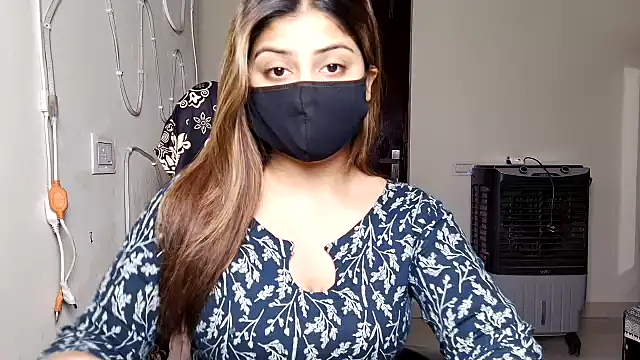 Hoty-Shivangi online show from April 4, 2026, 4:46 pm