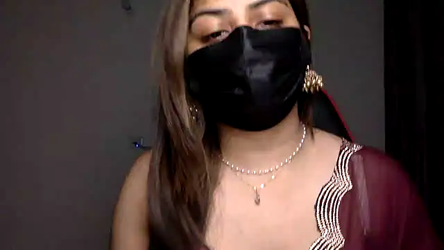 Hoty-Shivangi online show from December 15, 2025, 2:45 pm