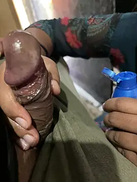 xyztopbeing online show from March 6, 2025, 10:52 am