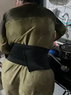 xyztopbeing online show from January 3, 2025, 2:30 pm