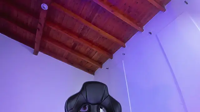 Daila 20  online show from October 23, 2025, 1:10 pm