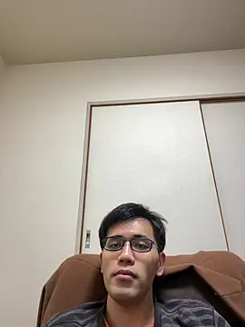 ryusei18570 online show from March 4, 2025, 5:45 pm