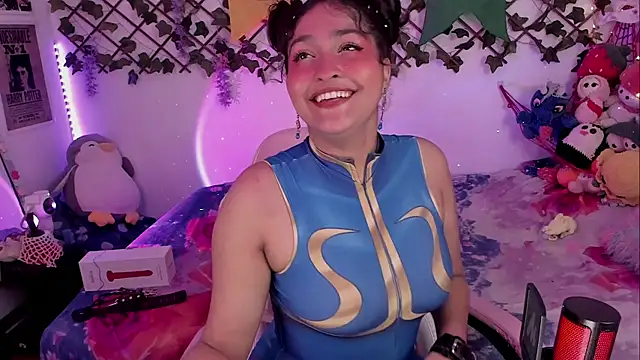 cutepie uwu  online show from December 3, 2024, 7:17 pm