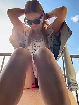 Snapshot of NickiLike chatting on March 18, 2025, 7:01 am NickiLike online show from March 18, 2025, 7:01 am