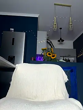 Snapshot of NickiLike chatting on September 25, 2025, 6:14 pm NickiLike online show from September 25, 2025, 6:14 pm