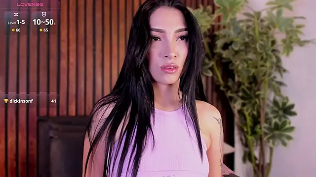 Jennmiiller  online show from November 13, 2025, 12:09 pm