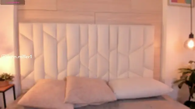 Jennmiiller  online show from April 7, 2026, 12:18 pm