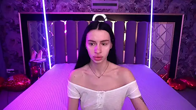 Snow WhiteeeX online show from February 16, 2026, 6:34 am