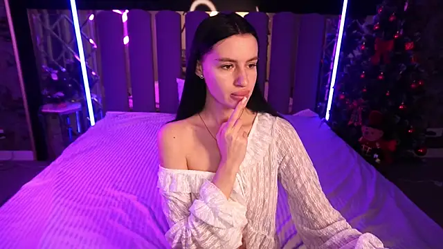 Snow WhiteeeX online show from January 13, 2026, 6:39 am