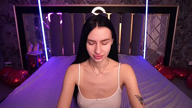 Snow WhiteeeX online show from February 12, 2026, 6:46 am