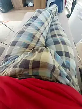 Snapshot of reelciii21 chatting on January 14, 2025, 12:24 pm reelciii21 online show from January 14, 2025, 12:24 pm