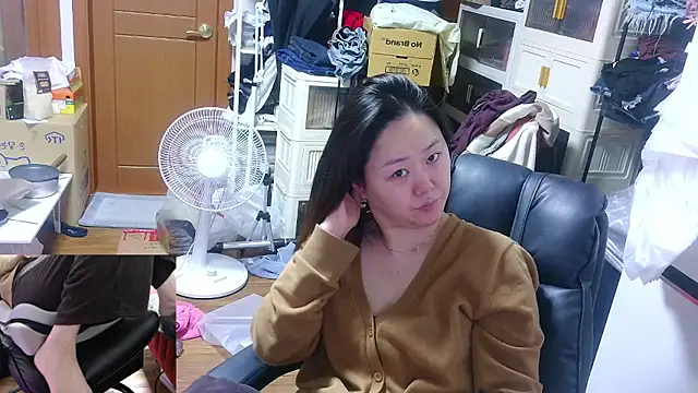 rami0428 online show from April 6, 2026, 6:20 pm