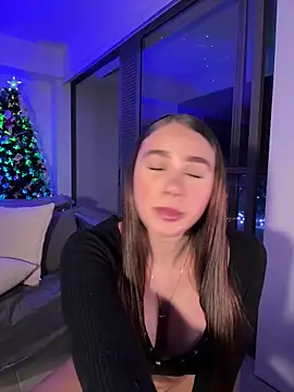 Lanataylor- online show from December 21, 2025, 1:41 am