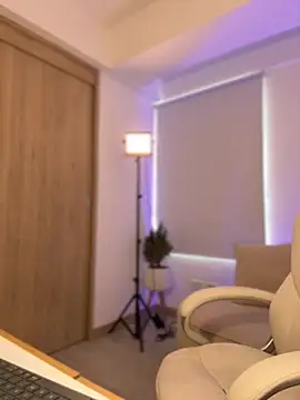 Lanataylor- online show from January 18, 2026, 9:29 pm