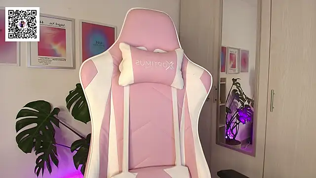 Liujunne2 online show from September 10, 2025, 11:48 pm