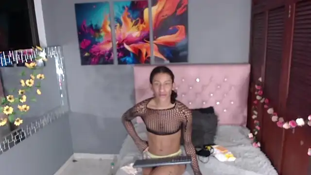 Snapshot of SofiaNaugthyxTS chatting on September 17, 2025, 11:01 am SofiaNaugthyxTS online show from September 17, 2025, 11:01 am