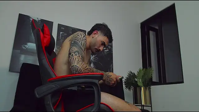 Austin bolt online show from February 12, 2025, 4:54 am