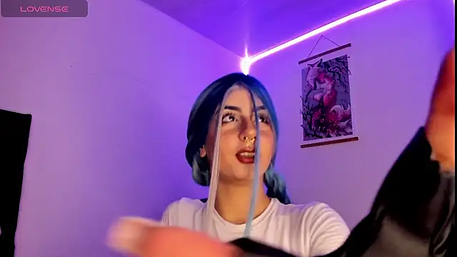 Alice woodville online show from December 12, 2024, 9:26 pm