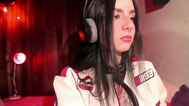 Alice woodville online show from November 10, 2025, 5:23 am