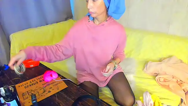 Elizabe th online show from May 15, 2026, 5:55 pm