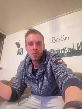 Snapshot of privat-official chatting on February 28, 2025, 10:50 pm privat-official online show from February 28, 2025, 10:50 pm