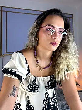 aziac10 online show from October 10, 2025, 11:44 am