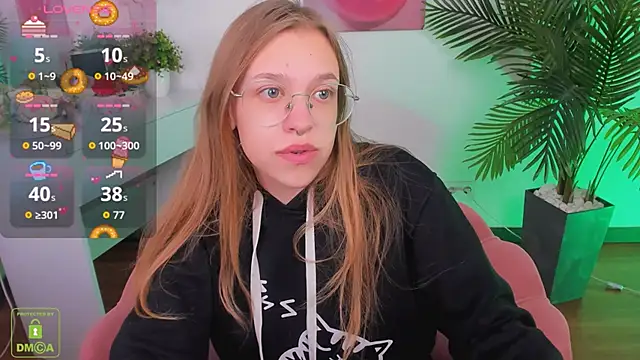 Snapshot of LayriantaVee chatting on October 8, 2025, 6:26 am LayriantaVee online show from October 8, 2025, 6:26 am