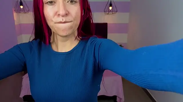 Scarlett  bell online show from July 8, 2026, 1:23 pm