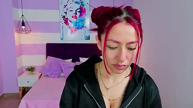 Snapshot of Scarlett__bell chatting on April 21, 2026, 1:28 pm Scarlett bell online show from April 21, 2026, 1:28 pm