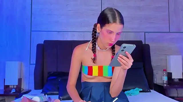 ZaritaLenon online show from March 18, 2026, 8:10 pm