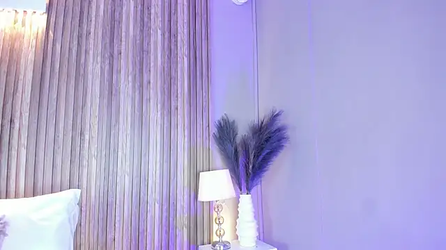 Snapshot of HannaPaola chatting on February 2, 2026, 10:31 pm HannaPaola online show from February 2, 2026, 10:31 pm