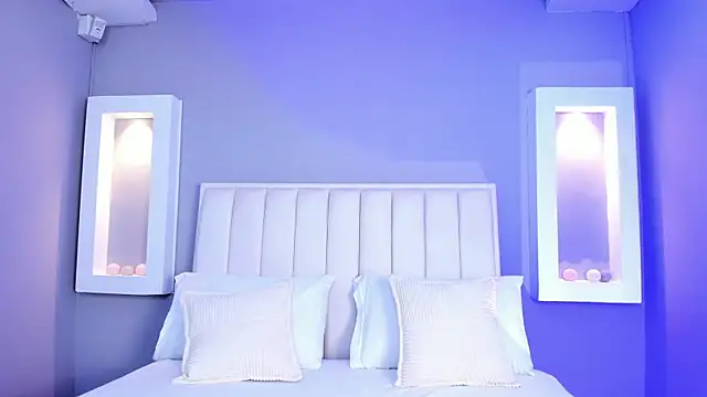 HannaPaola online show from October 23, 2025, 10:41 pm