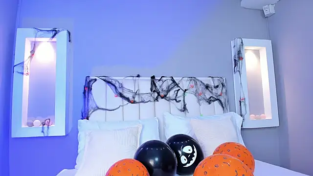 HannaPaola online show from October 30, 2025, 10:39 pm