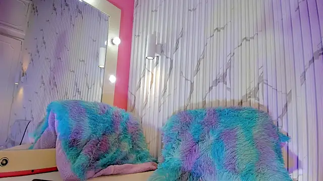 valentina lux online show from November 12, 2025, 7:18 pm