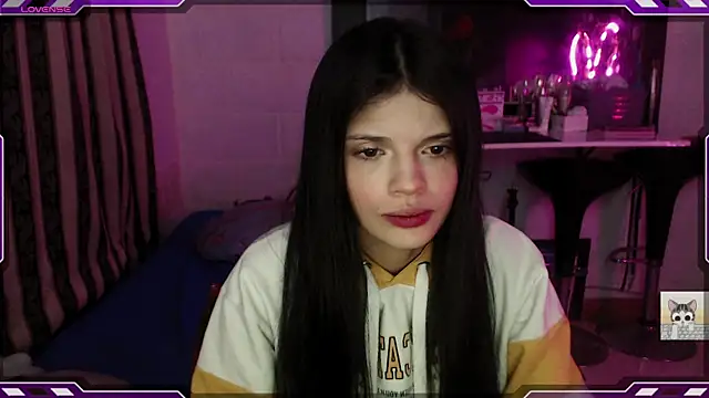 Snapshot of Sarahgin chatting on January 28, 2025, 10:56 am Sarahgin online show from January 28, 2025, 10:56 am