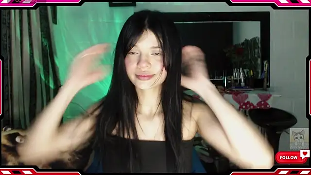 Snapshot of Sarahgin chatting on September 16, 2025, 9:10 am Sarahgin online show from September 16, 2025, 9:10 am