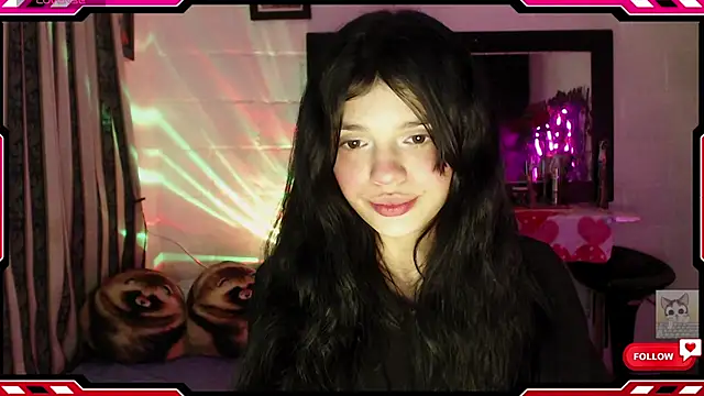 Snapshot of Sarahgin chatting on September 30, 2025, 8:31 am Sarahgin online show from September 30, 2025, 8:31 am
