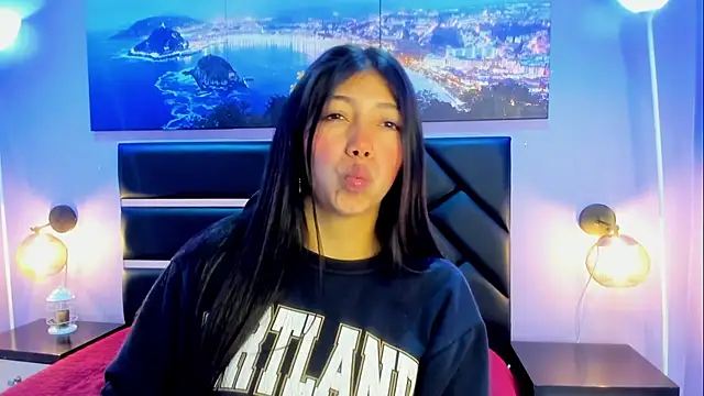 KimberlyVillaLobos online show from February 10, 2026, 11:31 am