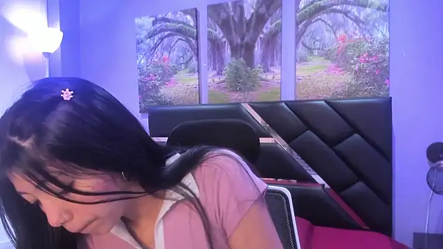 KimberlyVillaLobos online show from November 25, 2025, 11:32 am