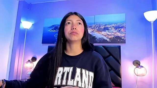 KimberlyVillaLobos online show from April 17, 2026, 11:13 am